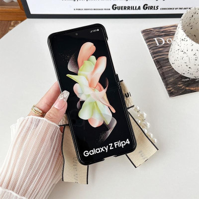 Ốp Lưng Cho Samsung Galaxy Z FLip 6 / Z Flip 5 / Z Flip 4 Smile Đính Đá Nơ To Bản Kèm Dây Ngọc Trai Cầm Tay Xinh Xắn