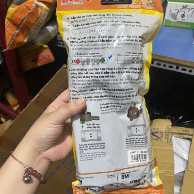 Ổ cắm kéo dài phổ thông LiOA 4 ổ cắm (4TS3-2 4TS5-2)