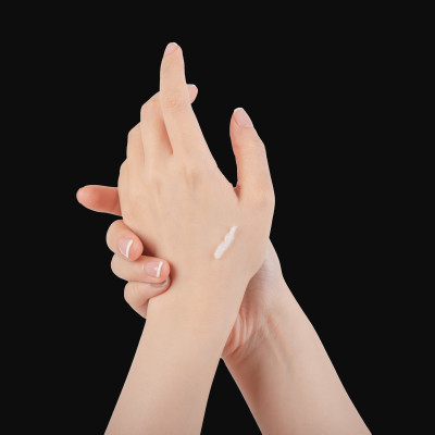 Dưỡng Môi Esunvy Bảo Vệ Môi Không Bị Khô Ráp, Nứt Nẻ, Luôn Căng Mọng, Mềm Mại Tự Nhiên Tuýp 10g TMP004