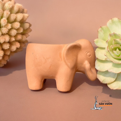 Chậu Gốm Đất Nung Hình Chú Voi Con
