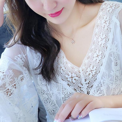 Dây chuyền nữ titan thời trang mặt hình hoa tuyết phun cát thép không gỉ trangsucpt có 3 màu DCNUT39