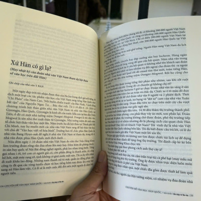 VIẾT VÀ ĐỌC - CHUYÊN ĐỀ VĂN HỌC HÀN QUỐC –  Nhiều tác giả - NXB Hội Nhà Văn