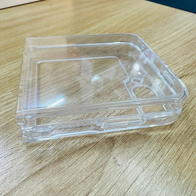 Ốp lưng Galaxy Z Flip 6 Likgus trong suốt - hàng chính hãng