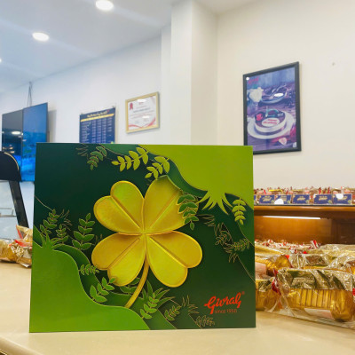 Hộp 4 Bánh Trung Thu Givral Tình Thân (150gr)