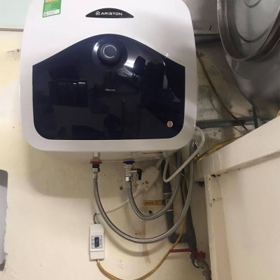 BLU 15 R 2.5 FE - Máy Nước Nóng Ariston BLU 15R 2.5 FE Gián Tiếp 15 Lít - Hàng Chính Hãng