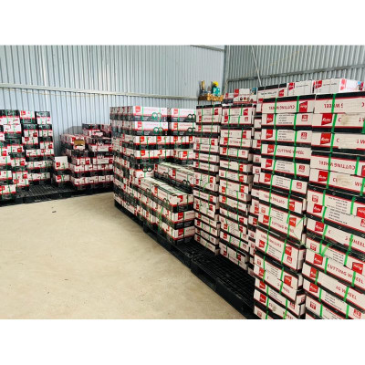 Đá cắt sắt, inox (hộp 100 viên) thương hiệu Kirito nhật bản. kích thước 107mm và 355mm