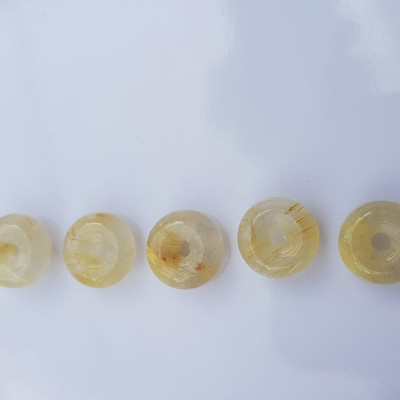 Bộ Trang Sức Phong Thủy 5 Đồng tiền đá thạch anh tóc vàng may mắn tài lộc Size đk 10mm x cao 4,5mm x lỗ 2mm mệnh Kim mệnh Thổ và mệnh Thủy Nữ phối lên bộ lắc tay hay mặt dây chuyền vàng đeo xinh đẹp may mắn ạ