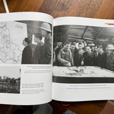 (Bìa cứng, in màu) ĐẠI TƯỚNG VÕ NGUYÊN GIÁP - Thông tấn xã Việt Nam – NXB Thông Tấn