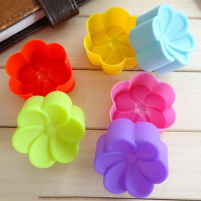 Bộ 10 khuôn silicon 3 lớp làm bánh, rau câu, bánh bông lan, bánh da lợn hình hoa mai 5 cánh tròn – Mã số 1100