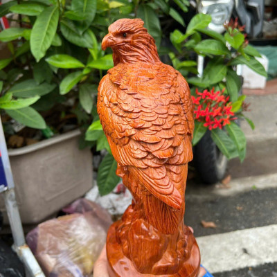 Tượng chim đại bàng phong thủy cầu tài lộc bằng gỗ hương đá cao 30x12cm