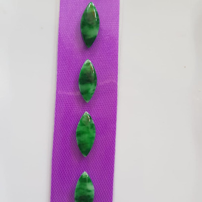  Bộ lắc hạt dưa mới rất đẹp đá cẩm thạch tự nhiên Size Dài 15mm x Ngang 6mm x dầy 2mm màu xanh lý sơn thủy bóng đậm đẹp sang Nữ lên lắc tay bằng vàng đeo rất đẹp luôn món quà tặng Mẹ, Vợ, người thân ý nghĩa ạ