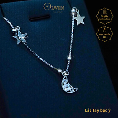 Lắc chân bạc Ý với thiết kế thanh mảnh và các họa tiết biểu tượng độc đáo, chiếc lắc chân có dạng dây mắt xích nhỏ, được trang trí bằng ba mặt charm treo: hai ngôi sao năm cánh và một mặt trăng, phong cách cá tính, trẻ trung - HL172