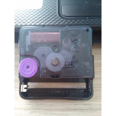 Máy đồng hồ treo tường kim trôi loại Tốt