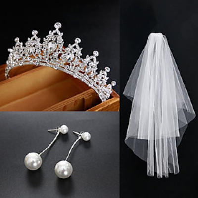 Set vương miện cô dâu, bông tai ngọc trai dài và lúp voan cài tóc cô dâu xinh đẹp