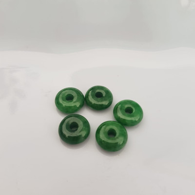 Bộ 5 đồng tiền đá cẩm thạch tự nhiên xanh ngọc đậm đều đẹp  Nữ Phối vòng tay,mặt dây chuyền vàng đeo cực kỳ xinh xắn ạ  Size hạt 9mm x dầy 3,8mm x lỗ ở giữa đk 2mm mệnh Thủy Mộc Hỏa ạ