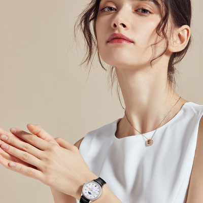 Đồng hồ nữ chính hãng I&W CARNIVAL IW582G-2 Kính sapphire ,chống xước ,Chống nước 30m ,Bảo hành 24 tháng,Máy cơ (Automatic),dây da cao cấp, thiết kế đơn giản dễ đeo