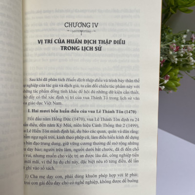 HUẤN ĐỊCH THẬP ĐIỀU – Thánh Dụ Của Vua Thánh Tổ - Diễn Nghĩa Ca Của Vua Dực Tông – Lê Hữu Mục phiên âm, dịch thuật, sưu giảng – Trường Phương Books 