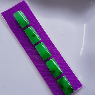 1 bộ lắc tay hình chữ nhật bóng đẹp Dài 13mm x Ngang 7mm x Cao 2mm Đá Ngọc Cẩm Thạch tự nhiên Xanh Ngọc tươi bóng đẹp Nữ bọc vàng đeo đẹp sang quà tặng ý nghĩa gửii đến Mẹ và người thân ạ