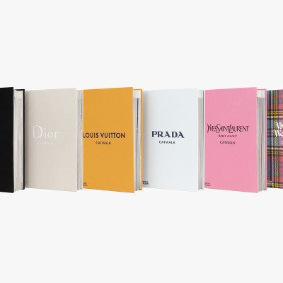 Artbook - Sách Tiếng Anh - Chanel Catwalk