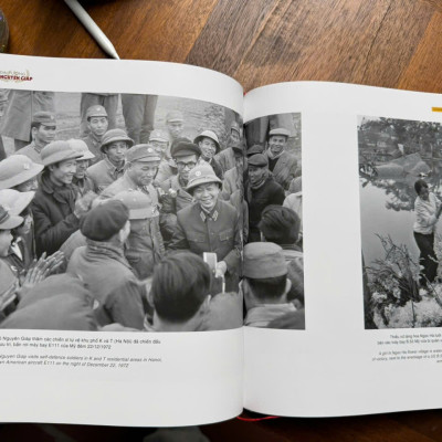 (Bìa cứng, in màu) ĐẠI TƯỚNG VÕ NGUYÊN GIÁP - Thông tấn xã Việt Nam – NXB Thông Tấn