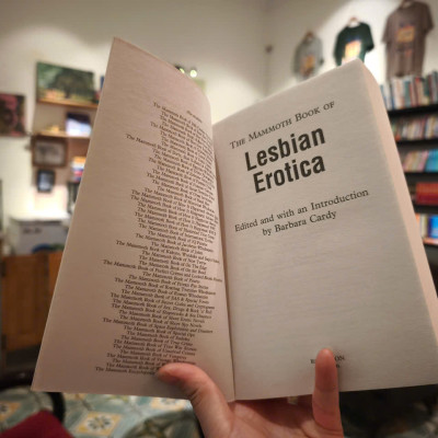 Sách - The Mammoth Book of Lesbian Erotica: New Edition (Mammoth Books) by Barbara Cardy