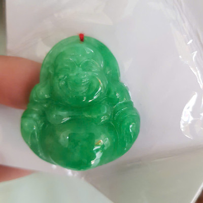 Mặt dây chuyền Nữ Phật Di Lặc bụng tròn Đá Ngọc Cẩm Thạch Xanh tươi đều đẹp Size C40mm x N37mm x S12mm Anh Chị bọc Vàng đeo đẹp ạ