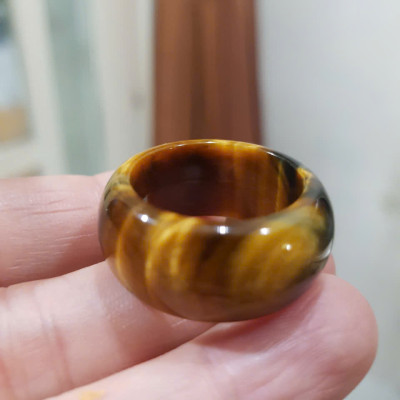 Nhẫn Nam Đá Mắt Hổ Vàng Nâu Tiger Eyes Tự Nhiên đậm bóng đẹp mới ni 20mm x Cao 12mm / 11mm dầy 4mm nam mệnh Kim mệnh Thổ mệnh Thủy đeo ni 20mm rẻ đẹp ạ