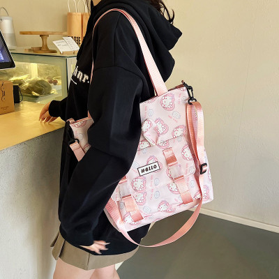 Túi đeo chéo nữ phong cách dễ thương – BEE GEE DCNU1045