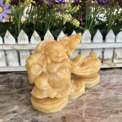 Tượng Phật Di Lặc kéo bao tiền phong thủy đá ngọc hoàng long trang trí bàn làm việc - Dài 15cm