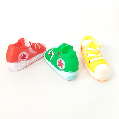 Đồ Chơi Gặm Cao Su Hình Chiếc Dép Có Kèn Bóp Kêu Chíp Chíp Cho Chó Mèo