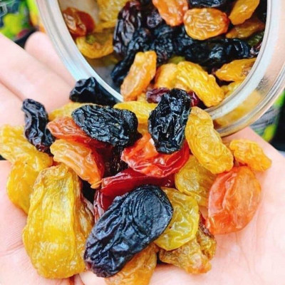 Nho khô Sunview Raisins Mỹ không hạt 3 màu giàu Vitamin khoáng chất, tốt cho tim mạch (425g/hộp) - QuaTangMe Extaste