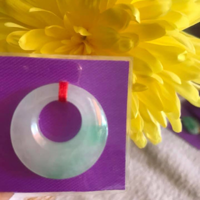 Mặt Dây Chuyền ĐỒNG ĐIẾU KIỂU TRÒN GIỮA TO ĐÁ Cẩm Thạch Tự Nhiên  Size 26,5mm x Dầy 5mm x Đk tròn bên trong 11mm  MÀU TRẮNG XANH LÁ BÓNG đá tự nhiên Đẹp