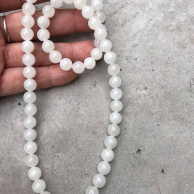 Vòng Chuỗi Đeo Cổ Đẹp Mới Đá Ngọc Hoà Điền Tự Nhiên  Size 8mm Màu Trắng Ngọc Đẹp  Nữ mệnh Kim mệnh Thủy ạ