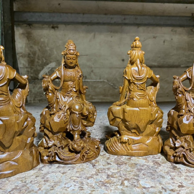 Tượng phật bà quan thế âm bồ tát ngồi tự tại bằng gỗ bách xanh thơm nức kt cao 15cm