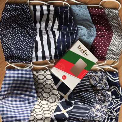 Lốc 10 khẩu trang vải 100% cotton nhiều họa tiết