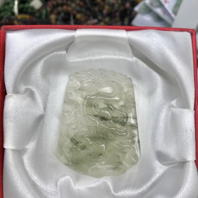 Mặt dây chuyền Rồng phong thủy đá ngọc băng tảo