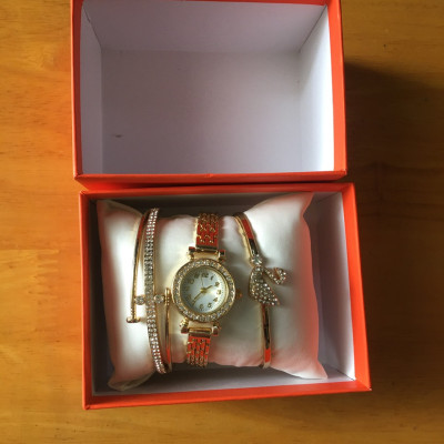 Combo phụ kiện đeo tay  3 món , phong cách thanh lịch thời trang  sang trọng cho nữ 