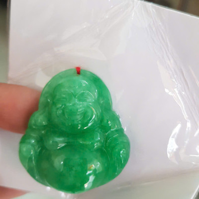 Mặt dây chuyền Nữ Phật Di Lặc bụng tròn Đá Ngọc Cẩm Thạch Xanh tươi đều đẹp Size C40mm x N37mm x S12mm Anh Chị bọc Vàng đeo đẹp ạ