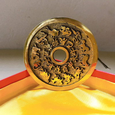 Đồng xu thái tuế bằng đồng nguyên chất size to