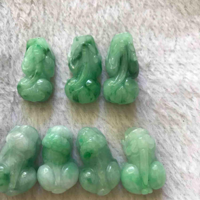 MẶT CON TỲ HƯU HÚT TÀI ĐÁ CẨM THẠCH TỰ NHIÊN XANH NHẸ ĐẸP LÀM MẶT DÂY CHUYỀN ĐEO ĐẸP