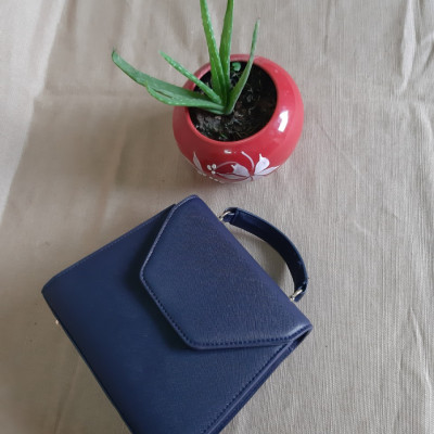 Túi hộp nhỏ đeo chéo phong cách trẻ trung