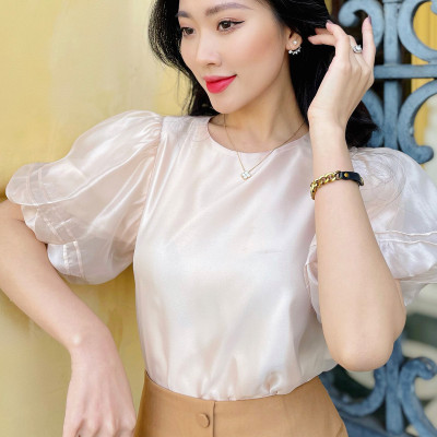 Áo sơ mi ngắn tay 2 lớp HeraDG thiết kê cổ tròn tay bồng dáng suông công sở điệu đà chất liệu tơ cao cấp SAKBC3023