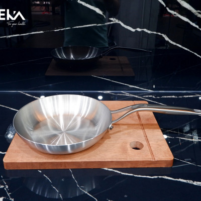 Chảo inox Nguyên khối nông lòng SEKA SK6030, sử dụng cho mọi loại bếp