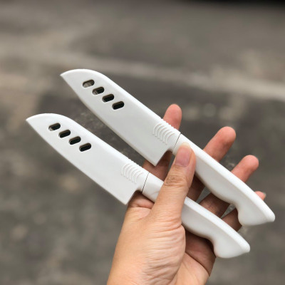 Dao gọt hoa quả được trang bị nắp nhựa bọc lưỡi, thuận tiện khi mang đi du lịch hay những chuyến dã ngoại mà vẫn đảm bảo an toàn - nội địa Nhật Bản 