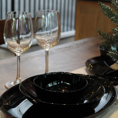 Đĩa Thủy Tinh Luminarc Diwali Đen đựng thức ăn, kháng vỡ, cường lực 27cm - 1 cái - P0786