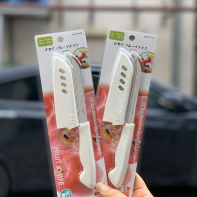 Dao gọt hoa quả được trang bị nắp nhựa bọc lưỡi, thuận tiện khi mang đi du lịch hay những chuyến dã ngoại mà vẫn đảm bảo an toàn - nội địa Nhật Bản 