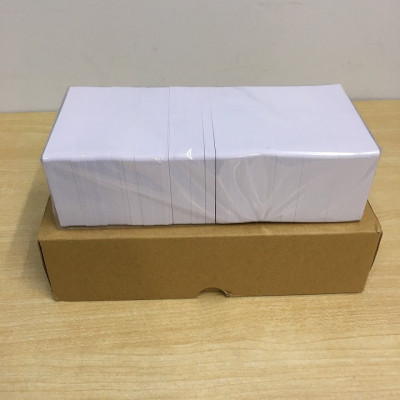 Hộp 250 thẻ nhựa trắng  PVC ( in nhiệt)
