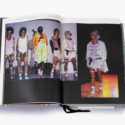 Artbook - Sách Tiếng Anh - Vivienne Westwood Catwalk