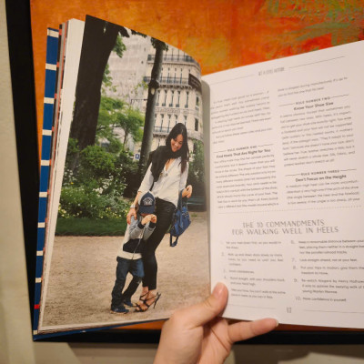 Sách - Paris Street Style: Shoes by Isabelle Thomas , Frédérique Veysset - Fashion in English