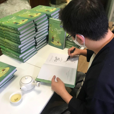 Chuyện trà & Ngàn năm áo mũ 